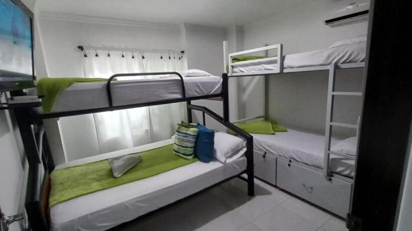 Quarto Familiar, Casa Cactus
