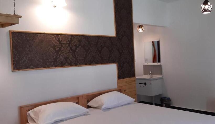 Трехместный Номер Стандарт Вид на Сад, Greenberg Cottages Mararikulam