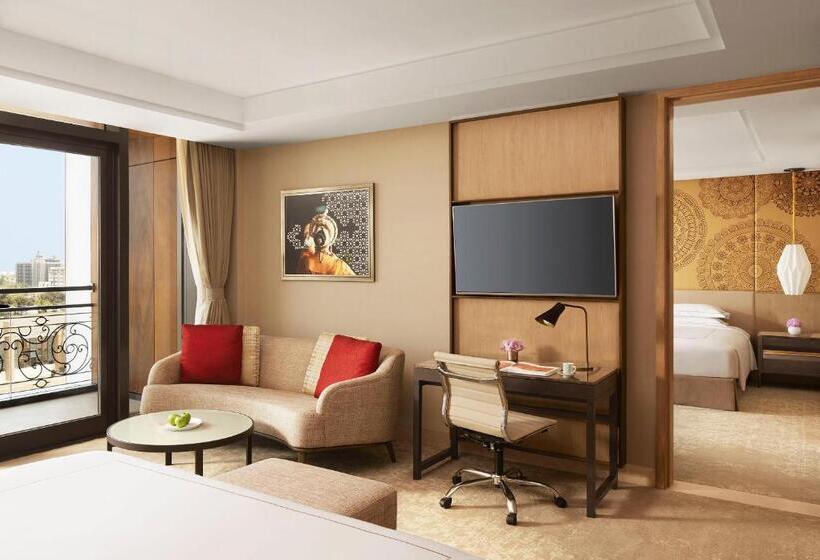 Апартаменты 1 Спальня с Балконом, Taj Wellington Mews Chennai