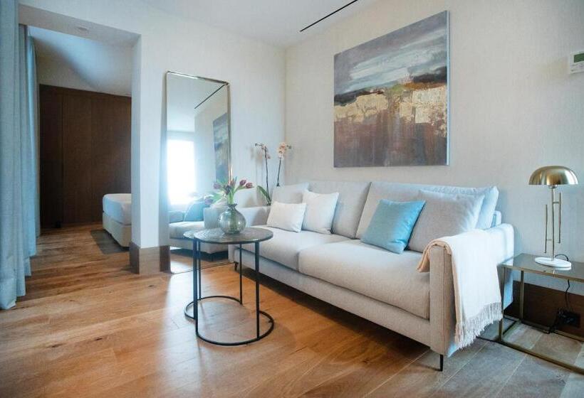 سوییت جونیور, Soho Boutique Equitativa