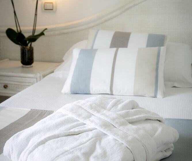 اتاق سوپریور با چشم‌انداز دریا, Gabbiano Azzurro Hotel & Suites