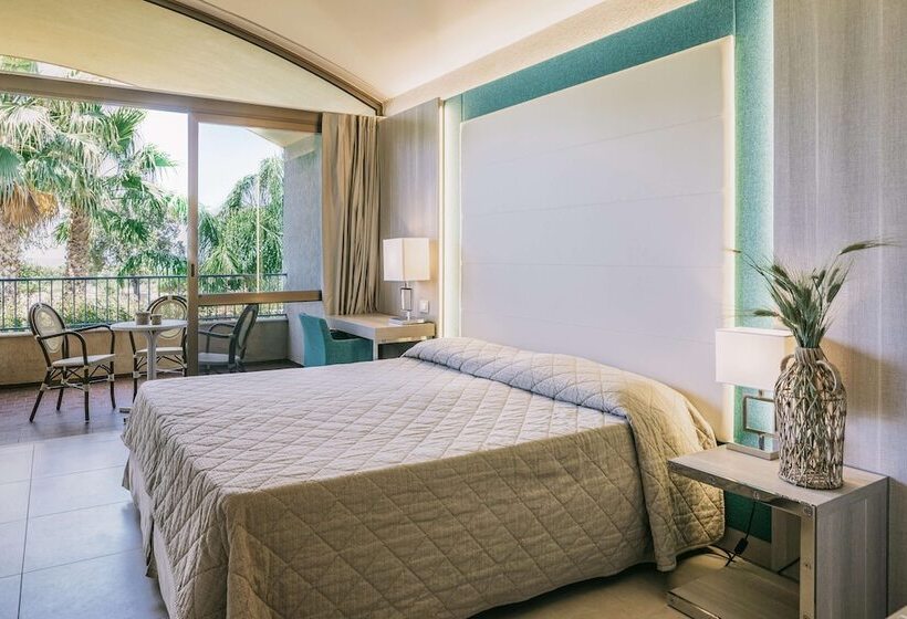 Quarto Triplo Superior, Mclub Alicudi