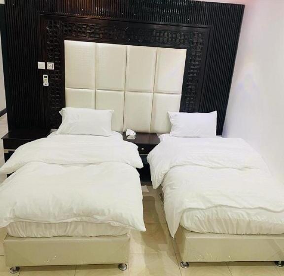 Family Suite, Desert Palm Apart