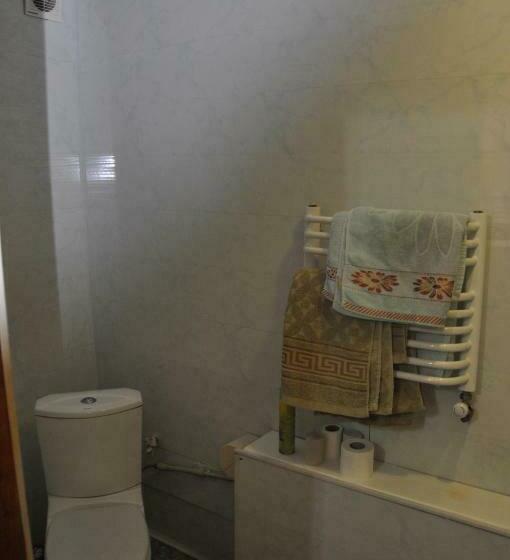 Camera Standard Vista Giardino, сосновий двір