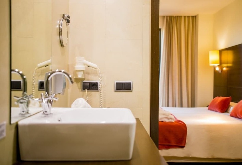 Полулюкс, Hospedium Hotel Valles De Gredos Golf