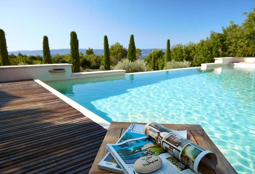 اتاق استاندارد, Le Jas De Joucas Hôtel Restaurant