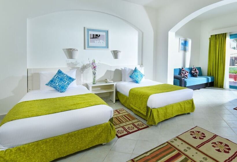 اتاق استاندارد با چشم‌انداز استخر, Ux Oriental Coast Marsa Alam