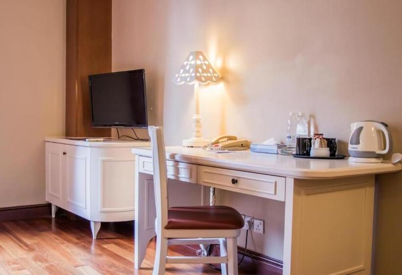 Номер Superior, Colmar Tropicale
