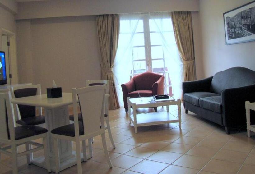 Люкс Deluxe Кровать Кинг, Colmar Tropicale