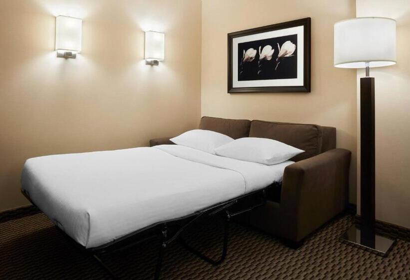 Люкс, Delta Hotels By Marriott Guelph Conference Centre