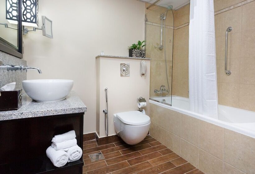 Люкс Вид на Город, Holiday Inn Dubai Al Barsha, An Ihg