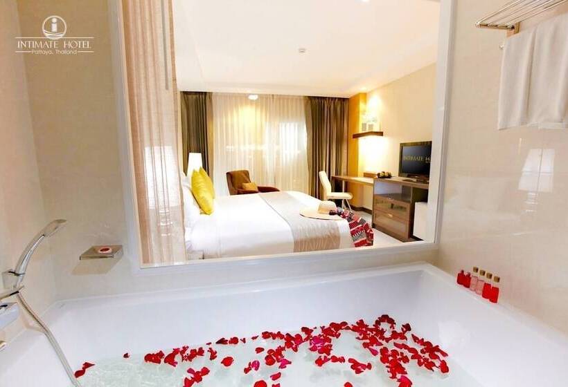 Номер Deluxe, Intimate Hotel Pattaya   Sha Extra Plus
