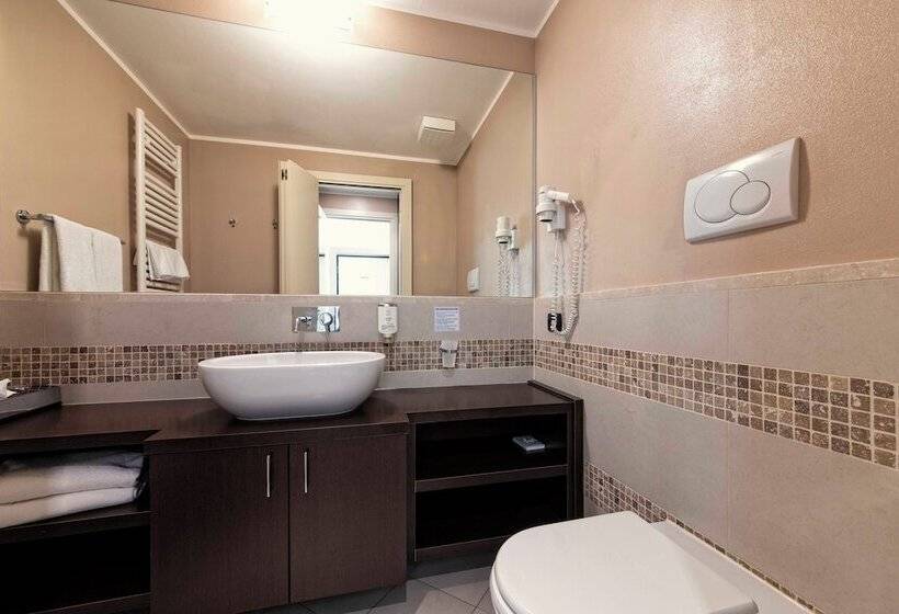 سوییت جونیور, Resort Lake Garda
