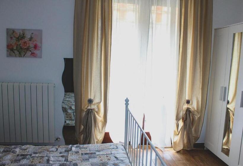 Номер Стандарт Трехместный, B&b La Poeta