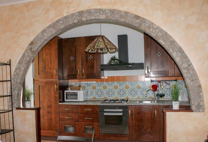 Номер Стандарт Трехместный, B&b La Poeta