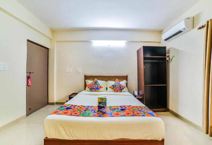 Triplo Executivo, Fabhotel K7 Trends With Pool, Baga Beach   Nr Baga Beach
