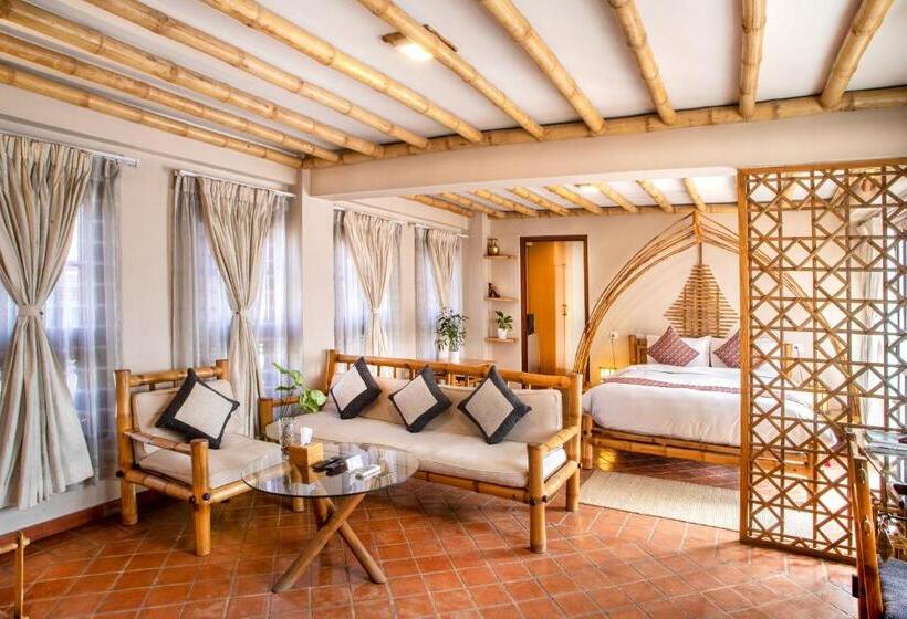 Suite with Terrace, Timila