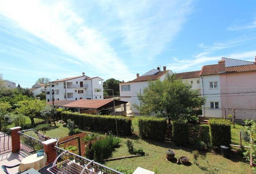 آپارتمان 1 خوابه با بالکن, Apartments And Room Silvana