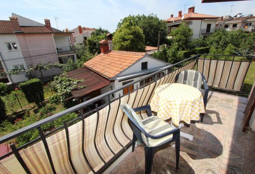 آپارتمان 1 خوابه با بالکن, Apartments And Room Silvana