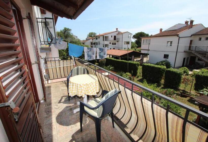 آپارتمان 1 خوابه با بالکن, Apartments And Room Silvana