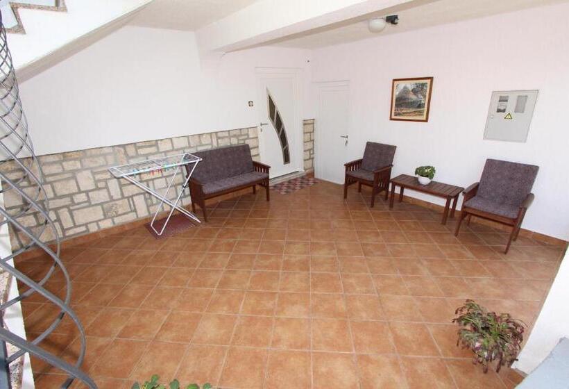 اتاق استاندارد, Apartments And Room Silvana
