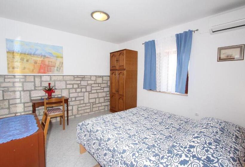 اتاق استاندارد, Apartments And Room Silvana
