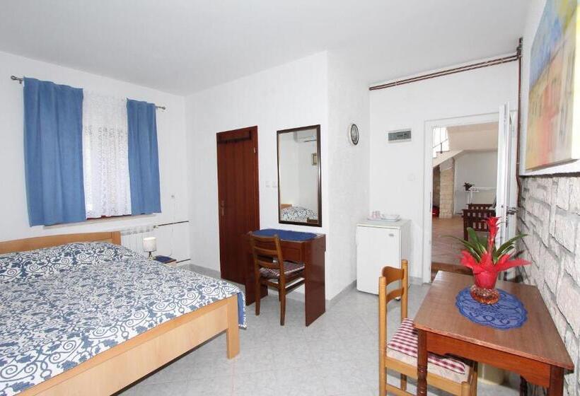 اتاق استاندارد, Apartments And Room Silvana