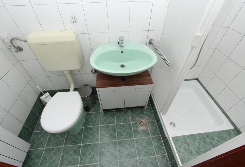 اتاق استاندارد, Apartments And Room Silvana