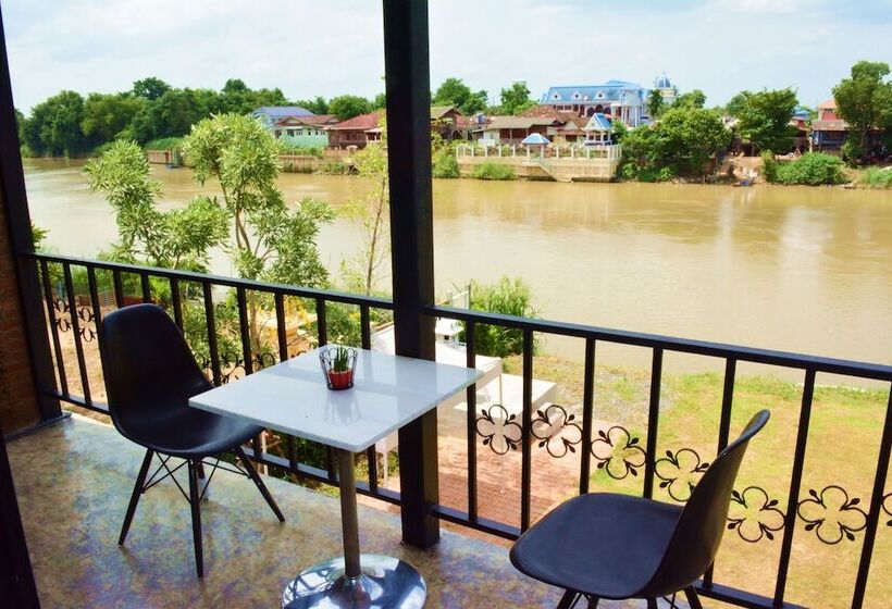 اتاق لوکس, Home Ayutthaya
