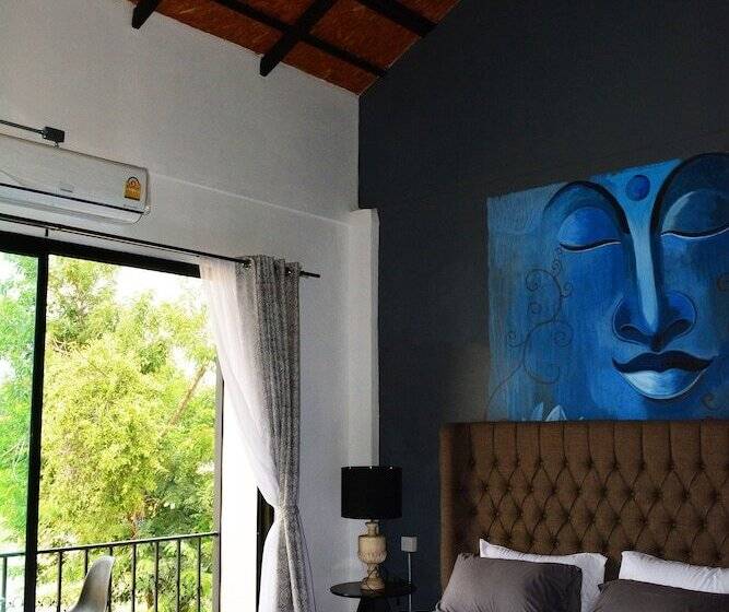 اتاق لوکس, Home Ayutthaya