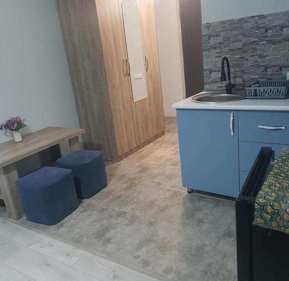 اتاق استاندارد, Guest House Sando