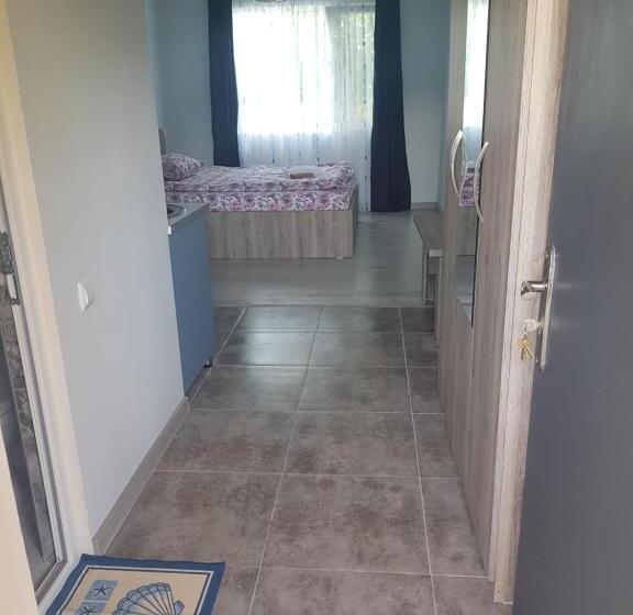 اتاق استاندارد, Guest House Sando