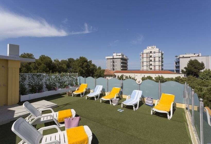 Трежместный Номер Economy, Mansarda Cannes
