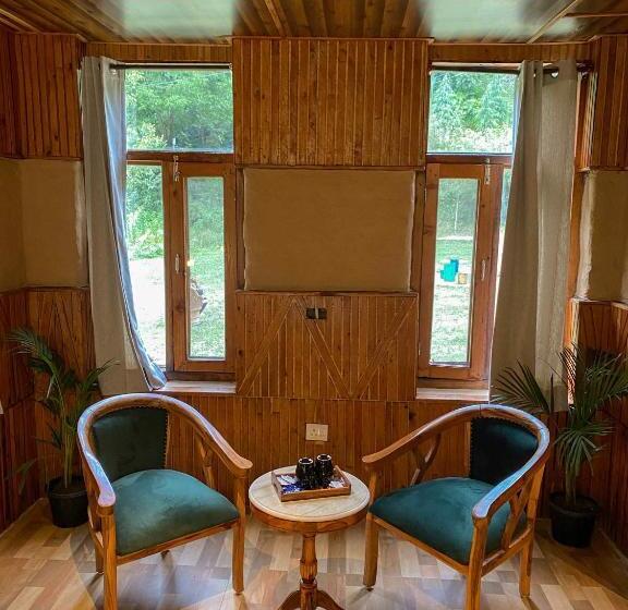 샬레, Whoopers Boutique Resort Jibhi