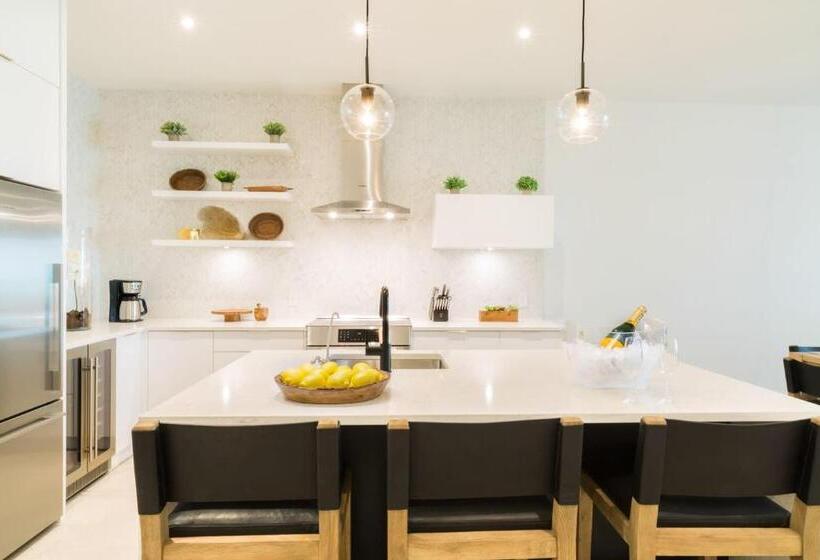 سوئیت با تخت بزرگ, H2o Lifestyle Resort