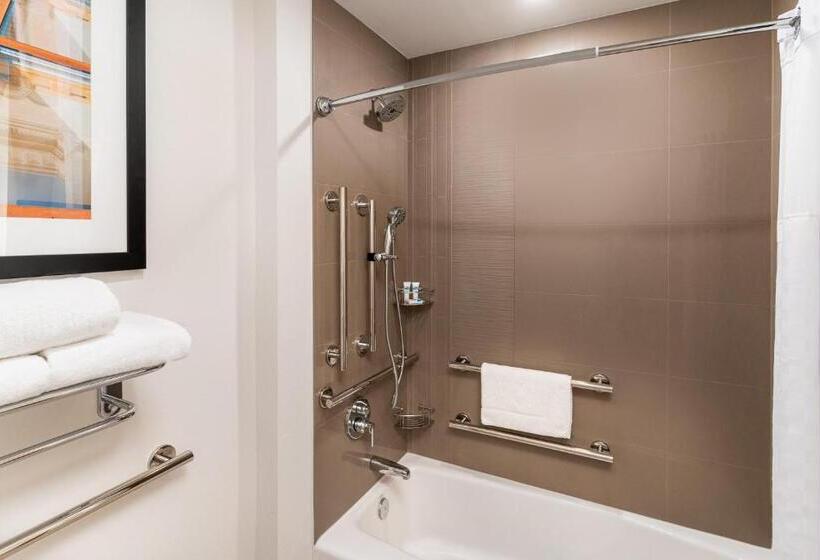 Suíte para Deficientes Físicos, Hyatt House Nashville Airport
