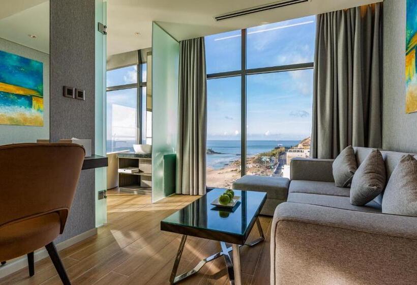 سوئیت پریمیوم با چشم‌انداز دریا, Premier Pearl Hotel Vung Tau