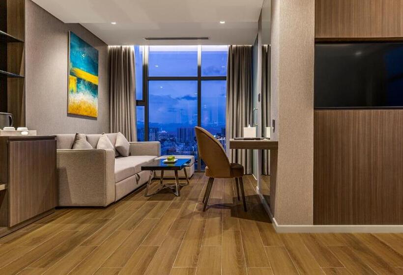 سوئیت پریمیوم با چشم‌انداز دریا, Premier Pearl Hotel Vung Tau