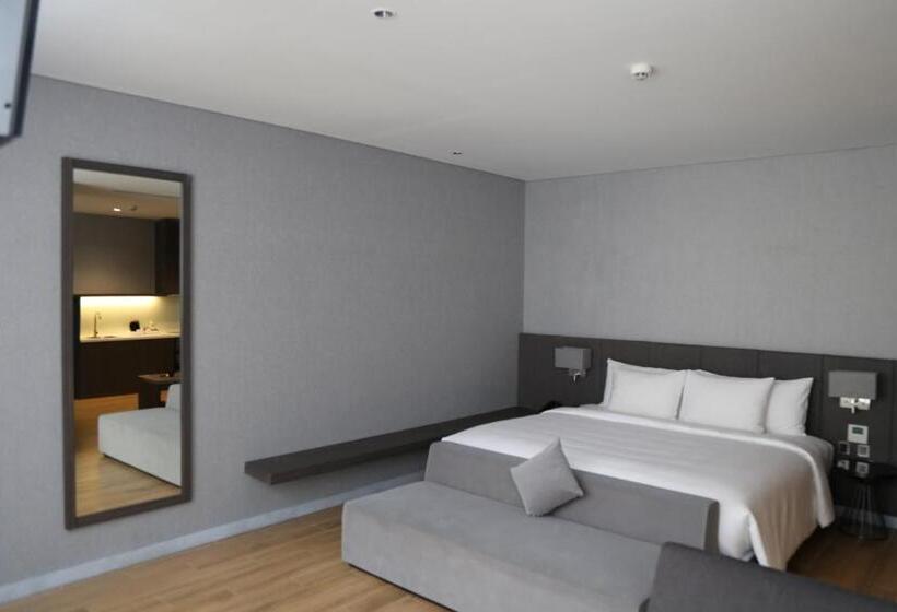 سوییت, Premier Pearl Hotel Vung Tau
