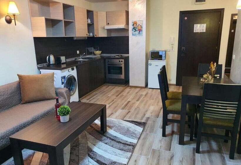Апартаменты Deluxe 1 Спальня, Apart Hotel Dream