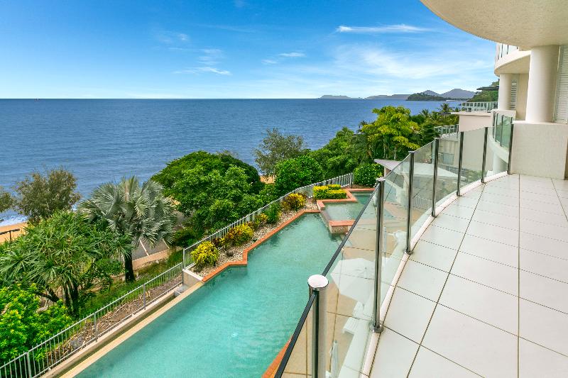 Апартаменты 3 Спальни Вид на Море, Bellevue At Trinity Beach