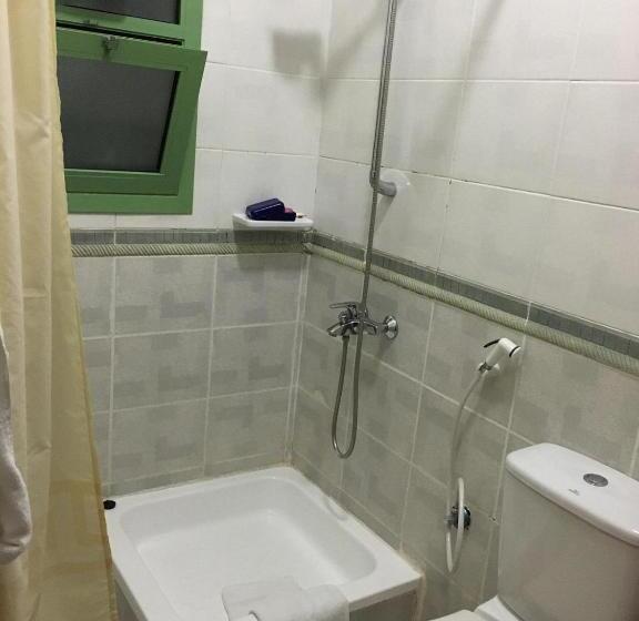 Quarto Estandar, Safeer Plaza