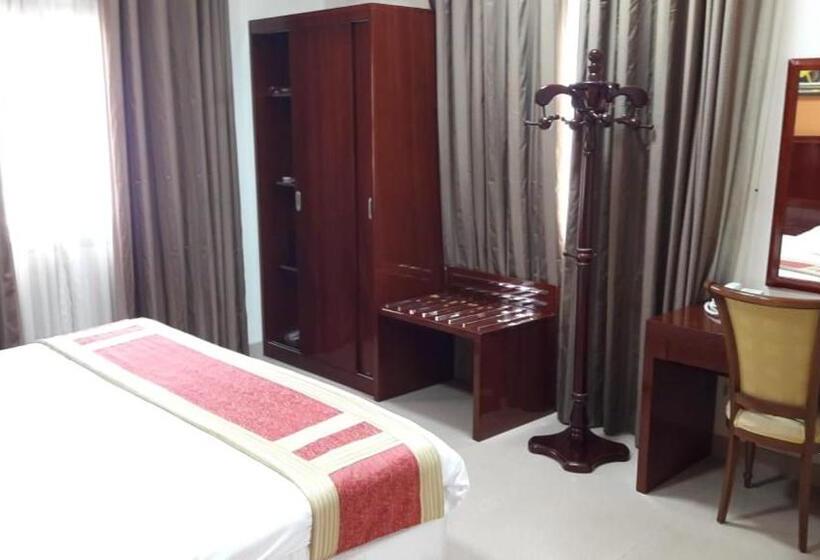 Quarto Estandar, Safeer Plaza