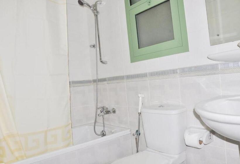 Quarto Estandar, Safeer Plaza