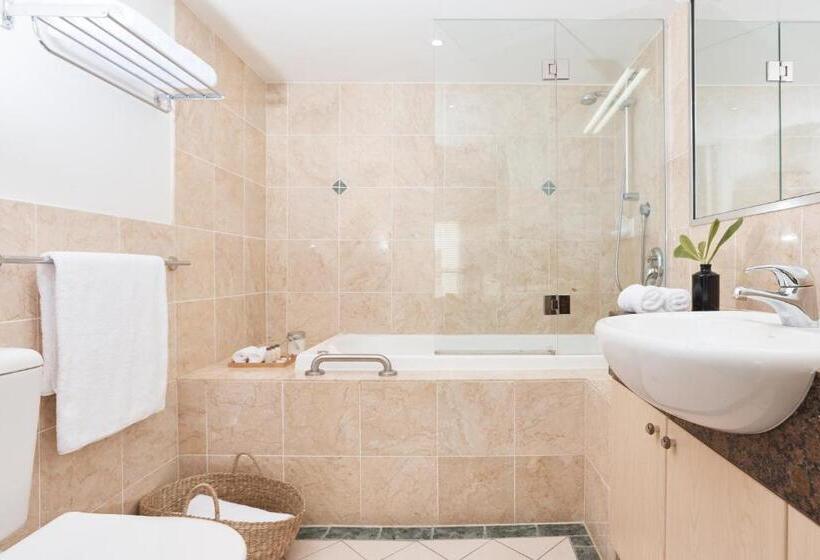 Апартаменты 3 Спальни Вид на Море, Sea Change Beachfront Apartments