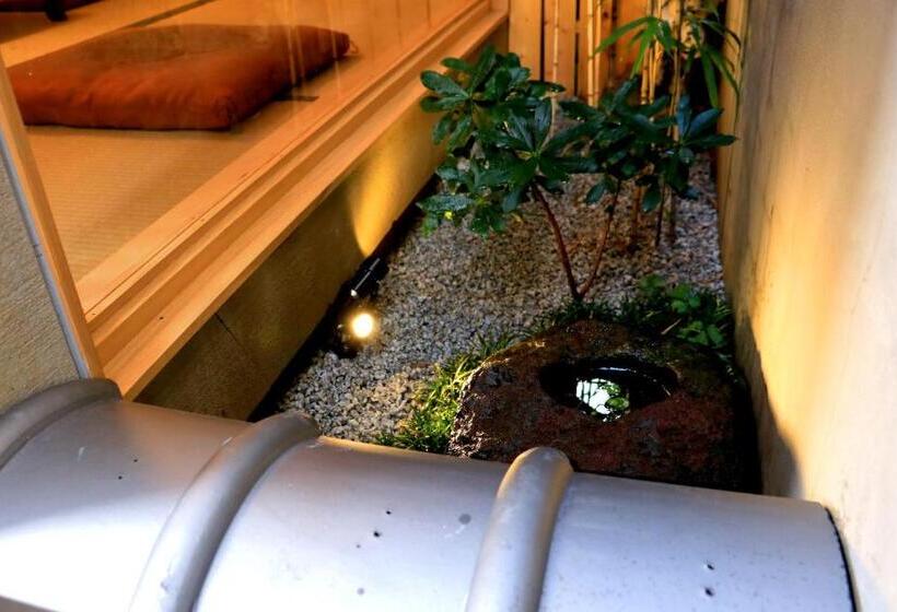 اتاق استاندارد چهار تخته, Traveling Bridge Nijojo