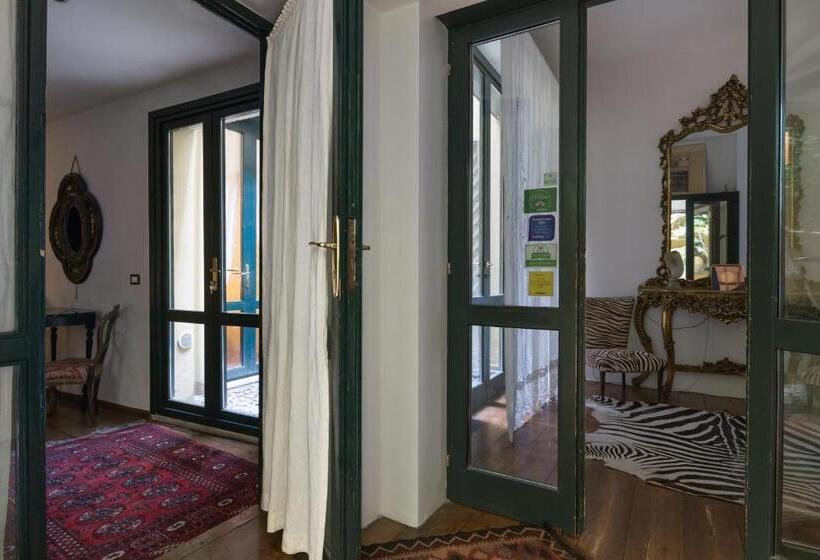 اتاق استاندارد, B&b Albertad