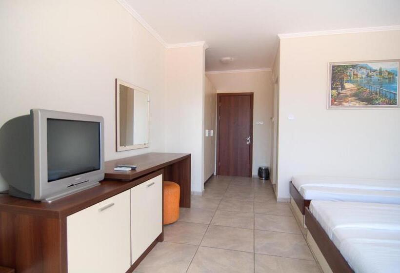 Номер Стандарт с Террасой, Guest House Hiora