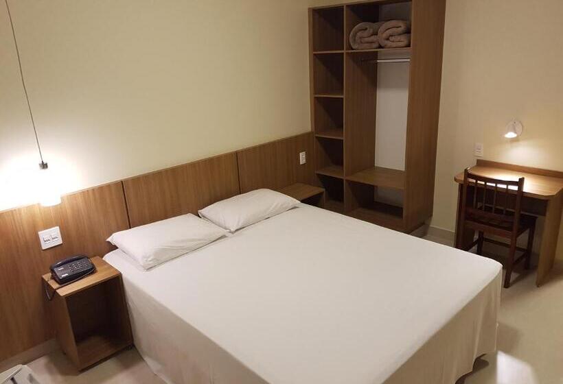 اتاق استاندارد یک نفره, Oft Place