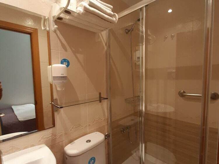 اتاق استاندارد, Hostal Las Fuentes